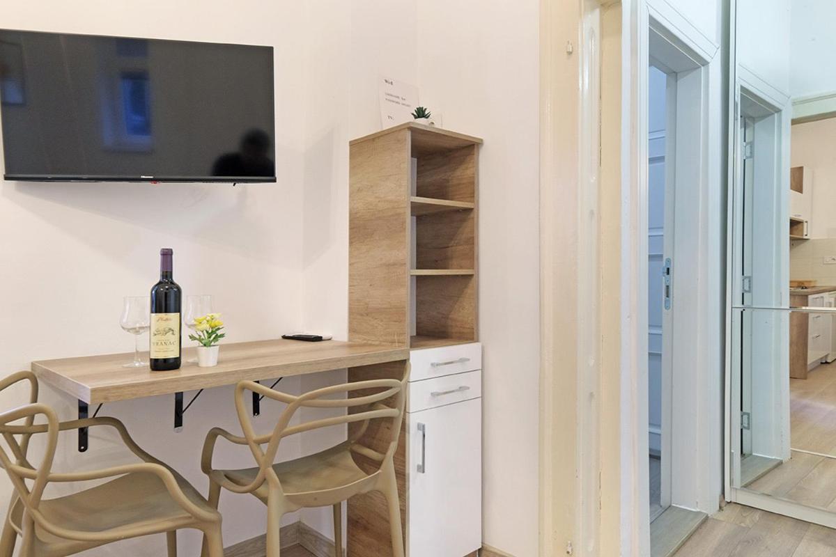 Ikar Apartments 베오그라드 객실 사진
